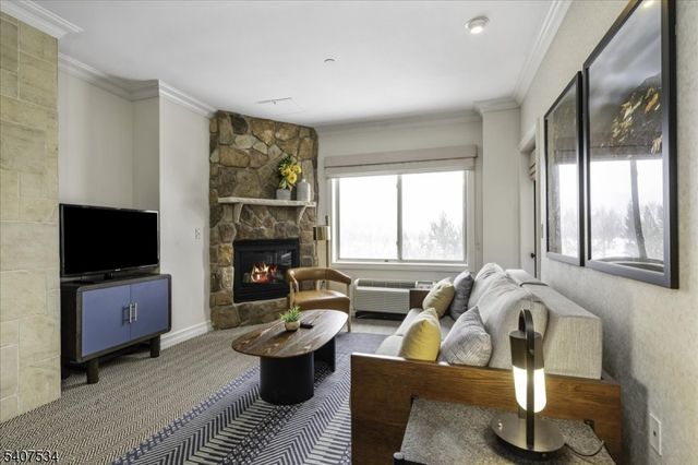 3 Wild Turkey Way 411-413 411-, Hardyston Twp., NJ 07419