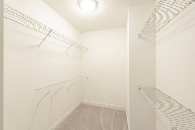 1084 N McMahan Dr, Gallatin, TN 37066