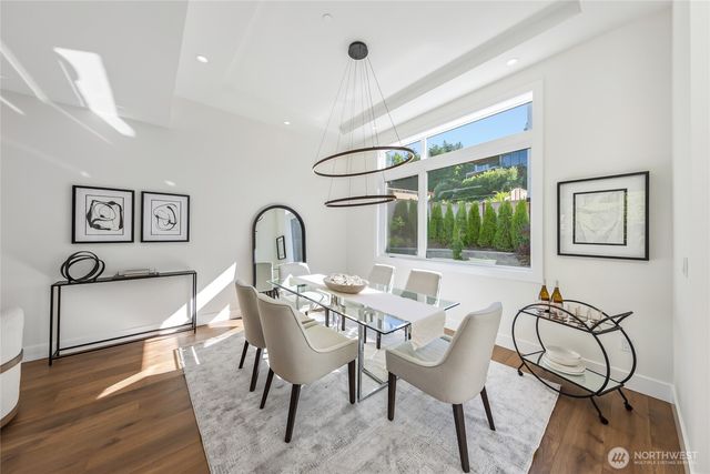 10204 NE 43rd Street, Kirkland, WA 98033