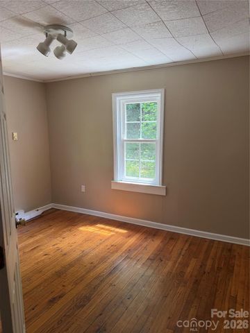 21 Old Post Office Drive, Marion, NC 28752
