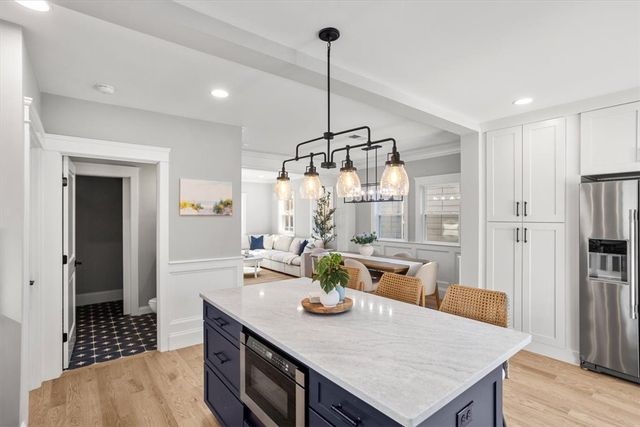 9 Whitwell Place, Newport, RI 02840