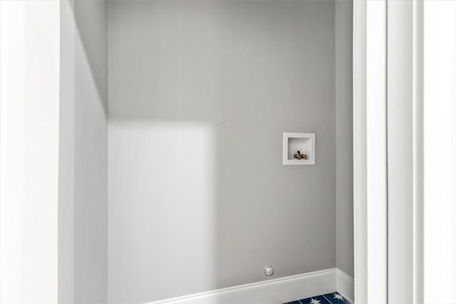 9 Whitwell Place, Newport, RI 02840