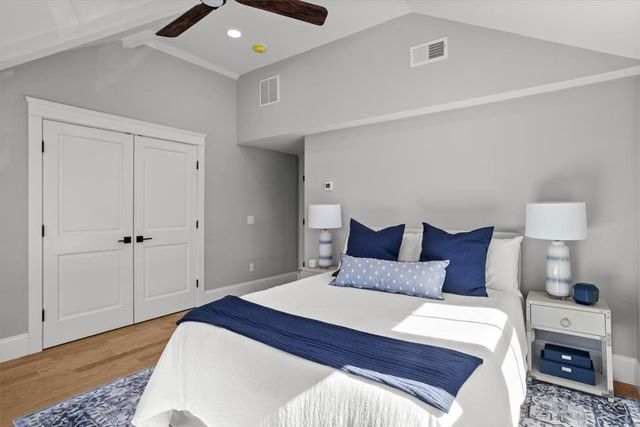 9 Whitwell Place, Newport, RI 02840