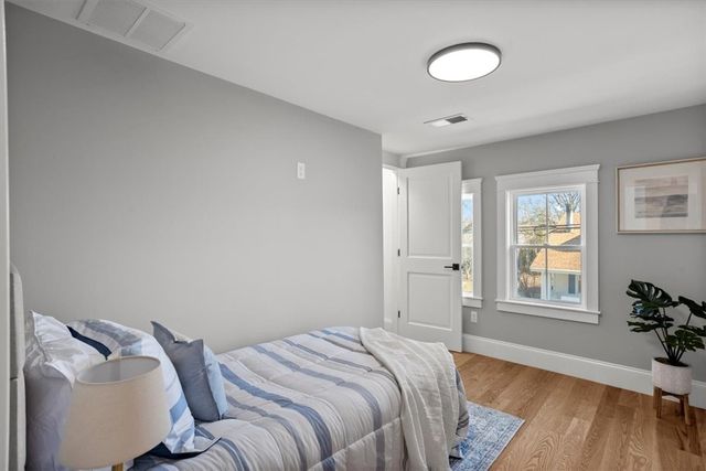 9 Whitwell Place, Newport, RI 02840