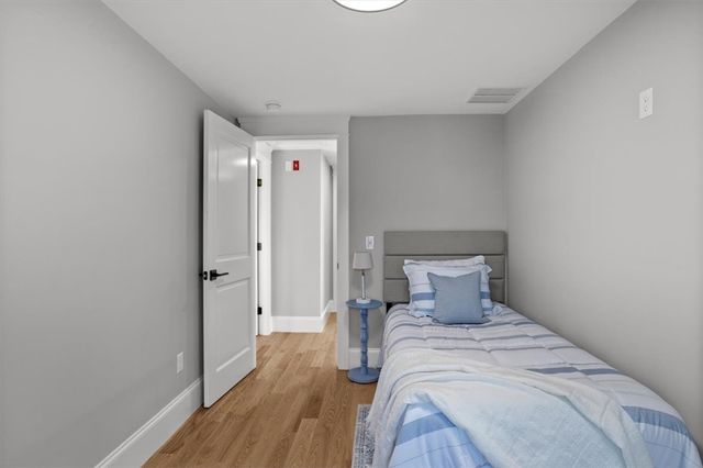 9 Whitwell Place, Newport, RI 02840