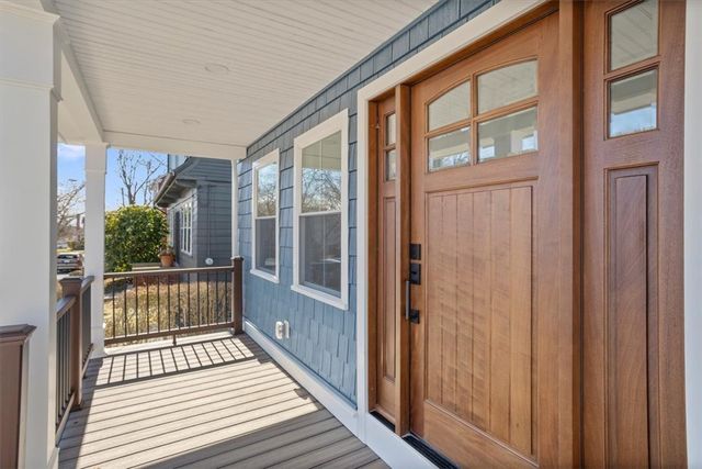 9 Whitwell Place, Newport, RI 02840