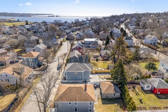 9 Whitwell Place, Newport, RI 02840