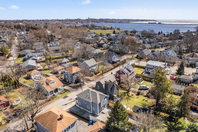 9 Whitwell Place, Newport, RI 02840