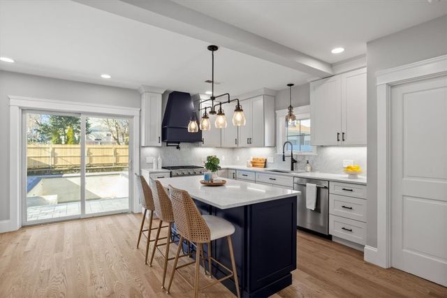 9 Whitwell Place, Newport, RI 02840