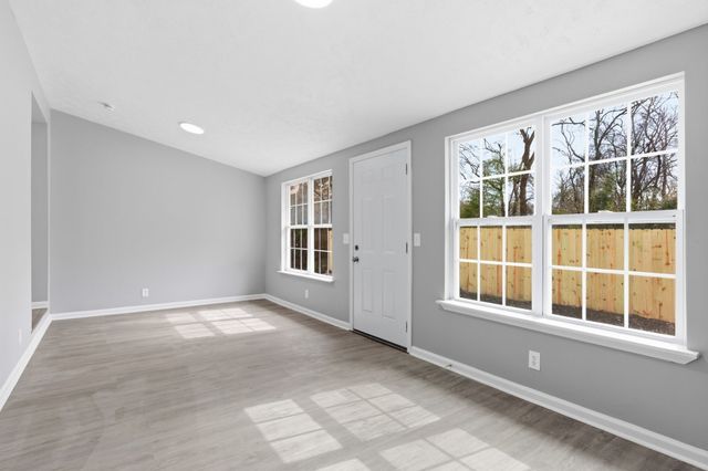 1806 Fern Dr, Murfreesboro, TN 37130