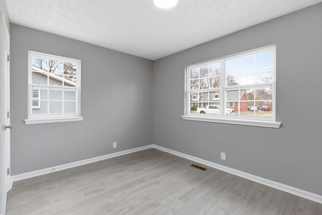 1806 Fern Dr, Murfreesboro, TN 37130