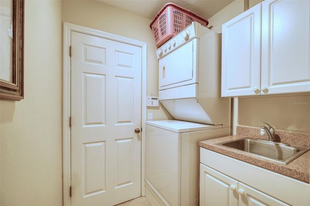 541 FALKLAND ROAD, Venice, FL 34293