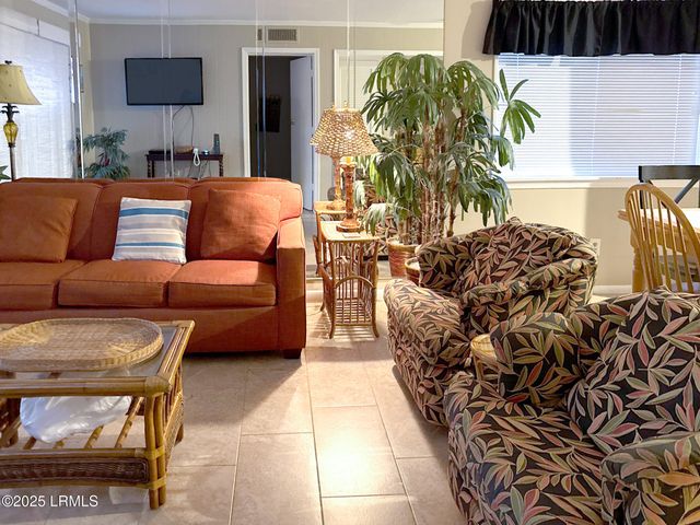 40 Folly Field Rd Apt B4, Hilton Head Island, SC 29928