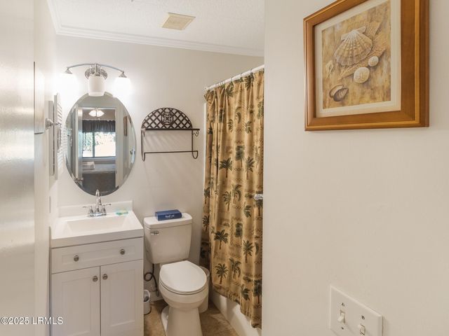 40 Folly Field Rd Apt B4, Hilton Head Island, SC 29928