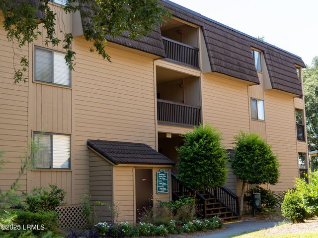 40 Folly Field Rd Apt B4, Hilton Head Island, SC 29928