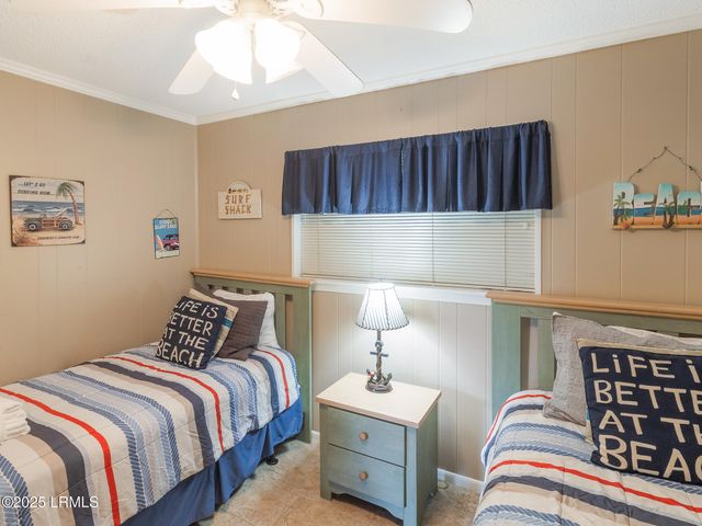 40 Folly Field Rd Apt B4, Hilton Head Island, SC 29928