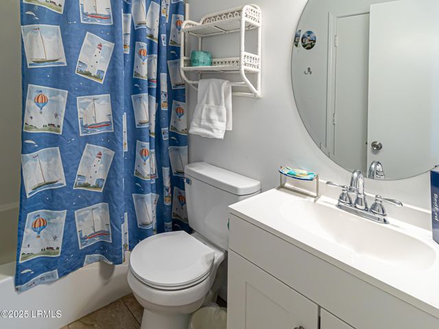 40 Folly Field Rd Apt B4, Hilton Head Island, SC 29928