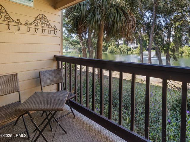 40 Folly Field Rd Apt B4, Hilton Head Island, SC 29928