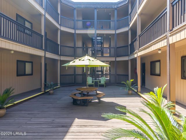 40 Folly Field Rd Apt B4, Hilton Head Island, SC 29928