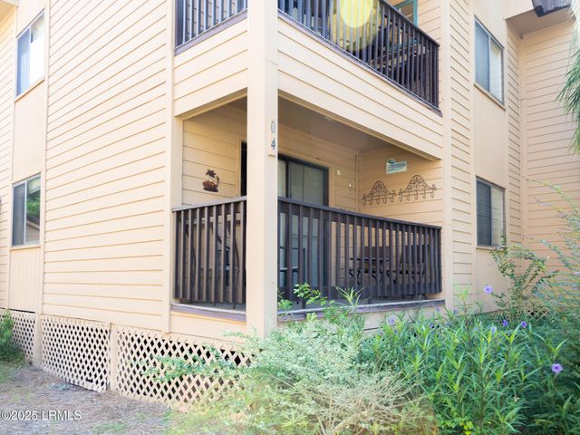40 Folly Field Rd Apt B4, Hilton Head Island, SC 29928