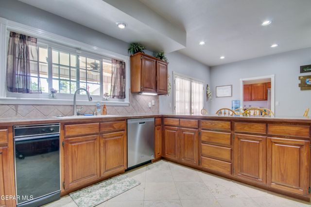 1908 GUS MORAN Street, El Paso, TX 79936