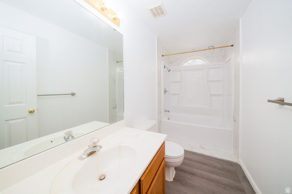 Image 22 of property listing at 1720 N 1850 E, North Logan, UT 84341