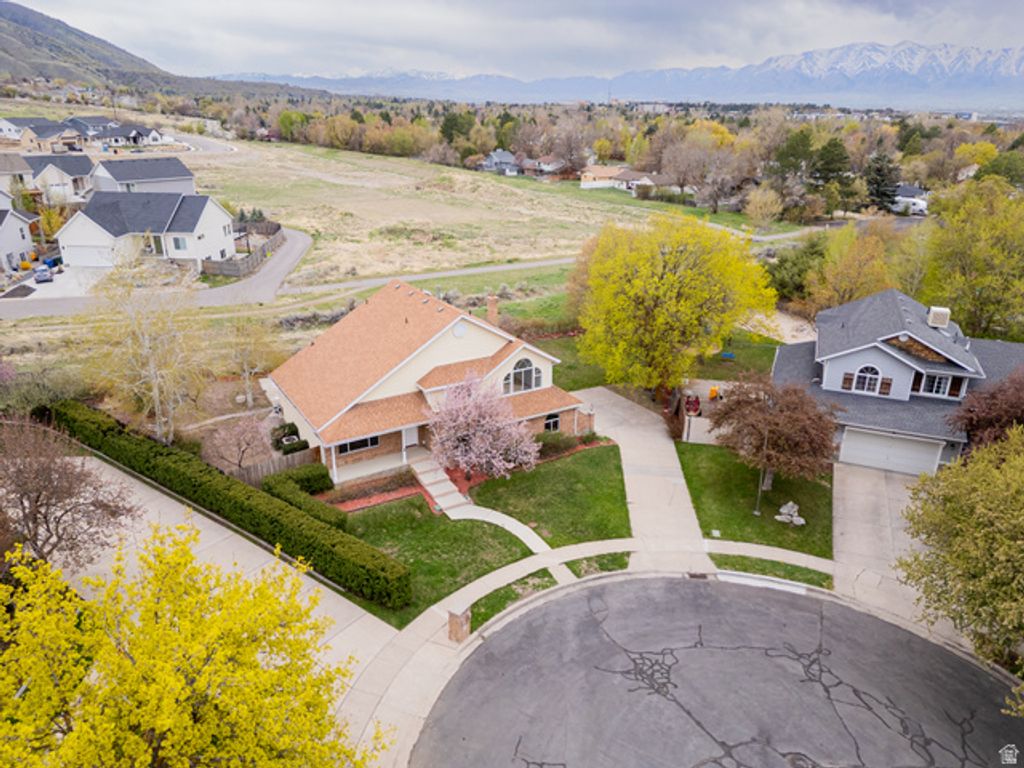 Image 35 of property listing at 1720 N 1850 E, North Logan, UT 84341