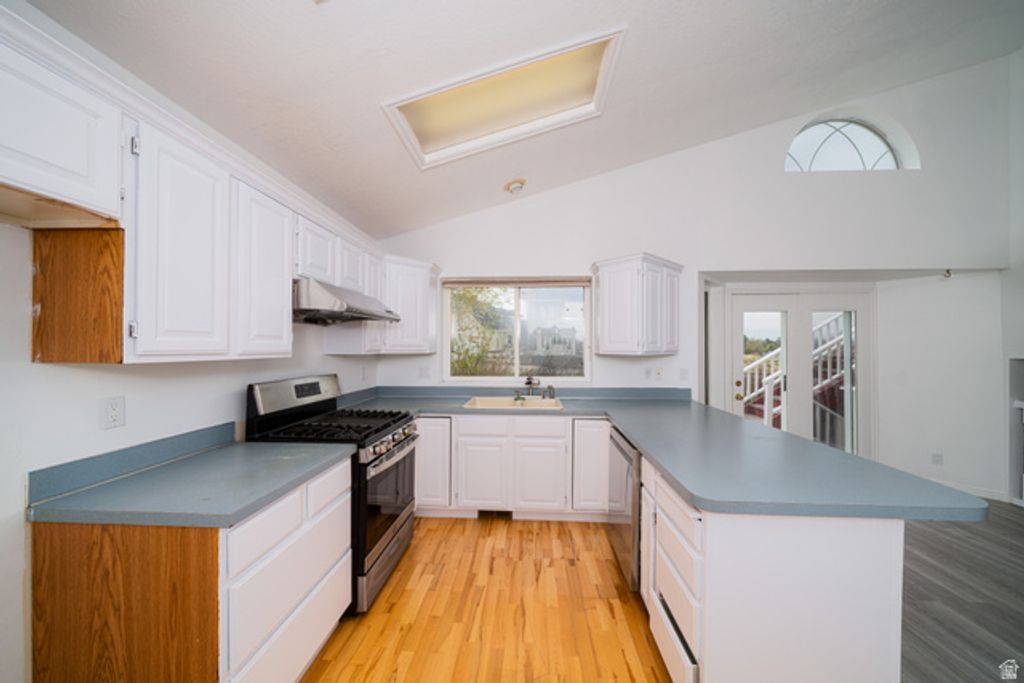 Image 9 of property listing at 1720 N 1850 E, North Logan, UT 84341