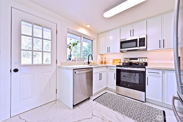 29004 37th Avenue S, Auburn, WA 98001