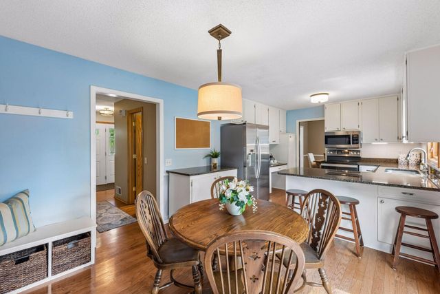 18015 19th Avenue N, Plymouth, MN 55447