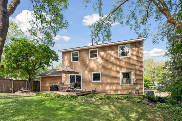 18015 19th Avenue N, Plymouth, MN 55447