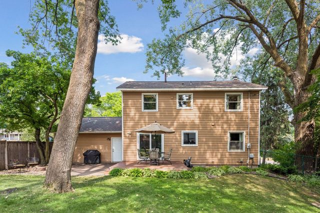 18015 19th Avenue N, Plymouth, MN 55447