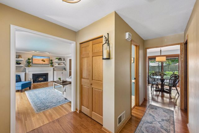 18015 19th Avenue N, Plymouth, MN 55447