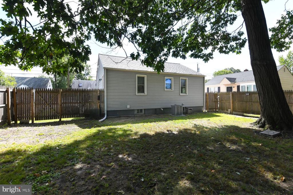 703 WASHINGTON AVE, Woodbury, NJ 08096