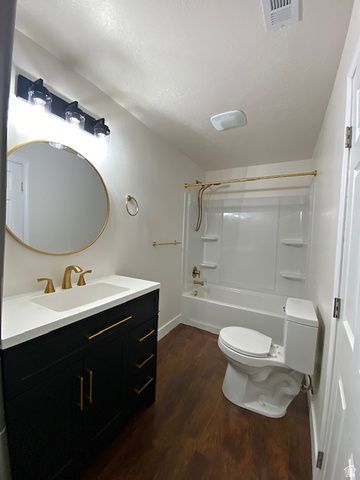 2103 N 5 E, Layton, UT 84041
