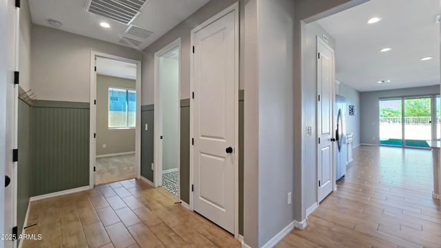 18418 W SUNBELT Drive, Surprise, AZ 85374