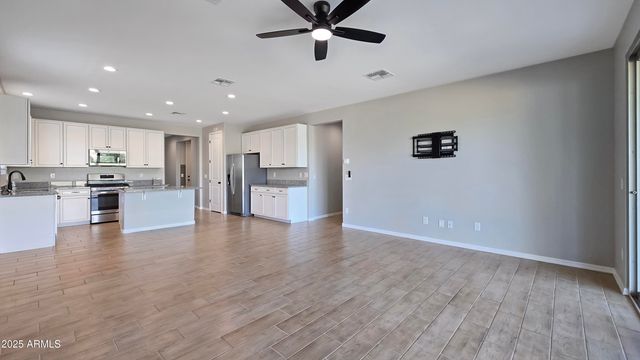 18418 W SUNBELT Drive, Surprise, AZ 85374