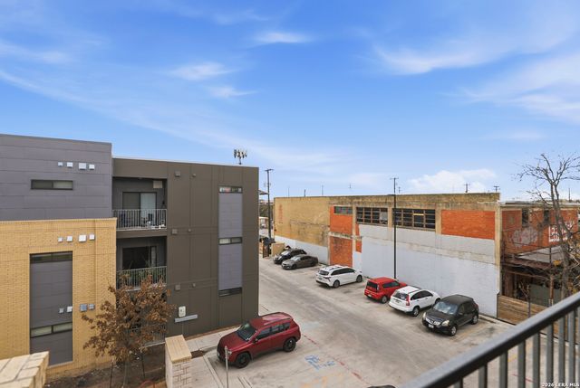 711 S Frio St Apt 2304, San Antonio, TX 78207