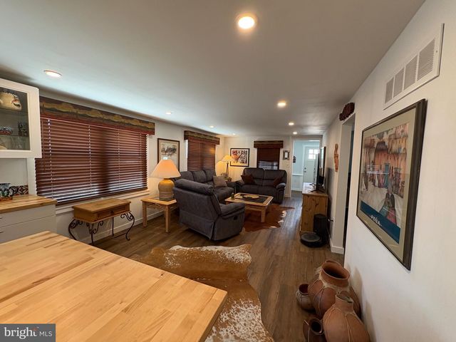100 WILLIAM PENN AVE, Pennsville, NJ 08070