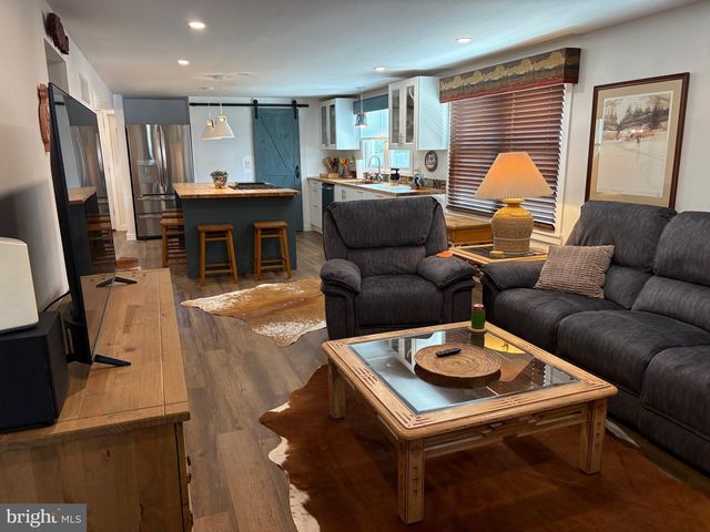 100 WILLIAM PENN AVE, Pennsville, NJ 08070