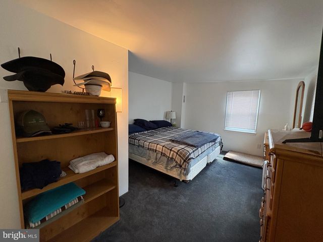 100 WILLIAM PENN AVE, Pennsville, NJ 08070