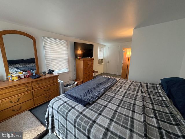 100 WILLIAM PENN AVE, Pennsville, NJ 08070