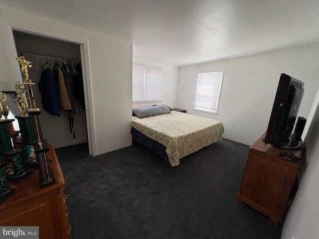 100 WILLIAM PENN AVE, Pennsville, NJ 08070