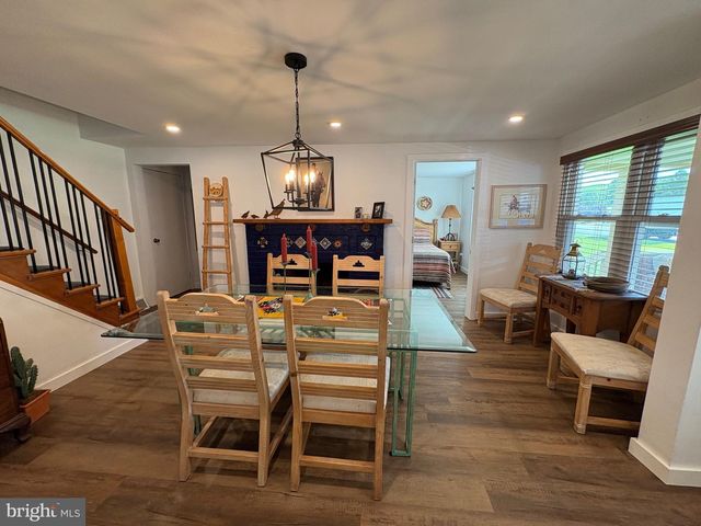 100 WILLIAM PENN AVE, Pennsville, NJ 08070