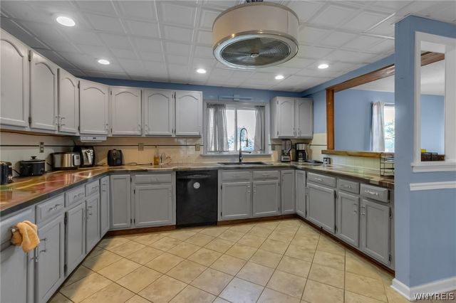 3027 Petroleum Street, Niagara, NY 14305