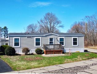 315 Oriental Gardens, Portsmouth, NH 03801