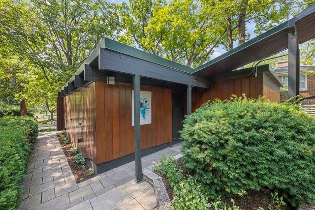 625 Midway Park, Glen Ellyn, IL 60137