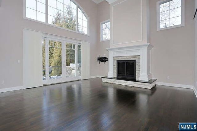 14 Graham Place, Glen Rock, NJ 07452