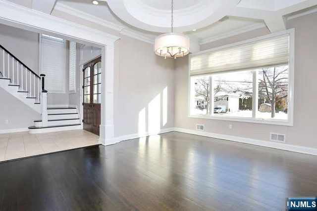 14 Graham Place, Glen Rock, NJ 07452