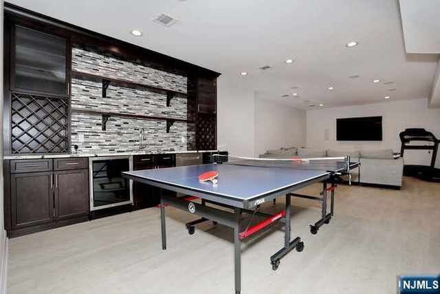 14 Graham Place, Glen Rock, NJ 07452